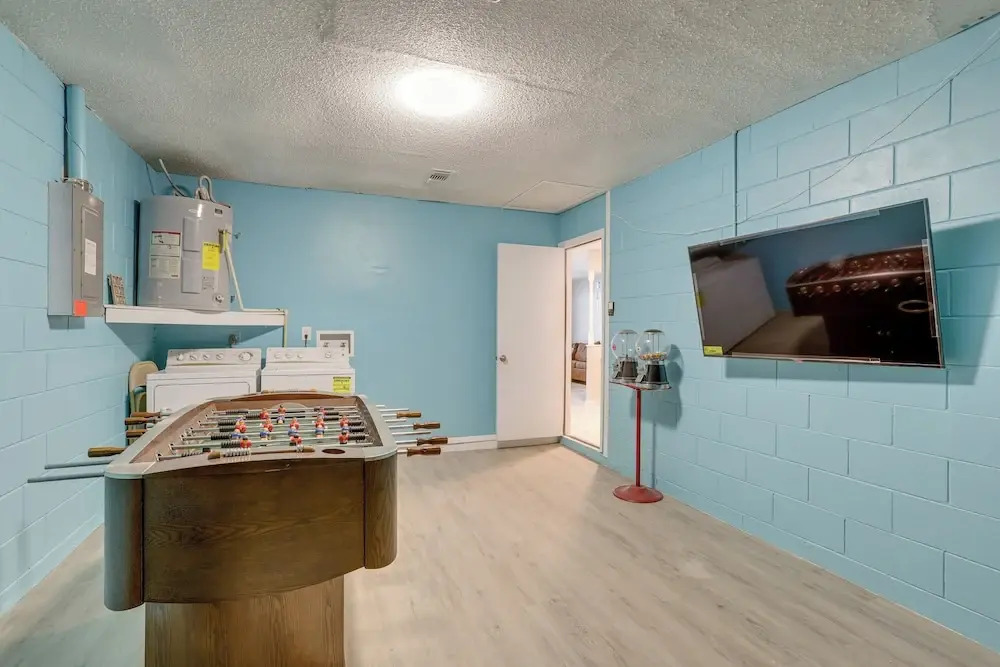 Pet-Friendly Home with Pool in Palm Harbor