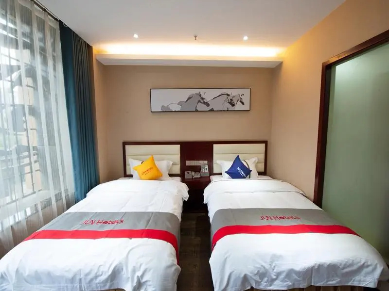 Jun Hotel Guizhou Qiannan Duyun Passenger Station