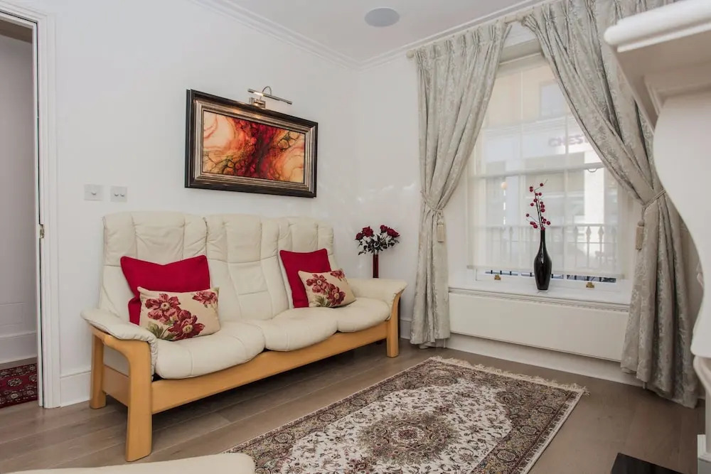 Stunning & Modern 3Bed House in Victoria