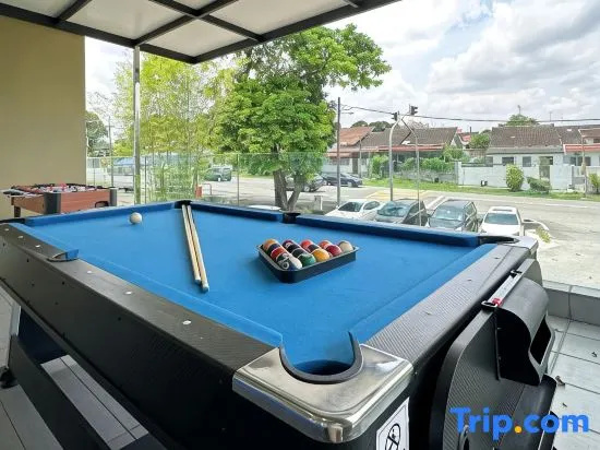 Taman Pelangi JB City Fun Home KTV Swimming Pool BBQ