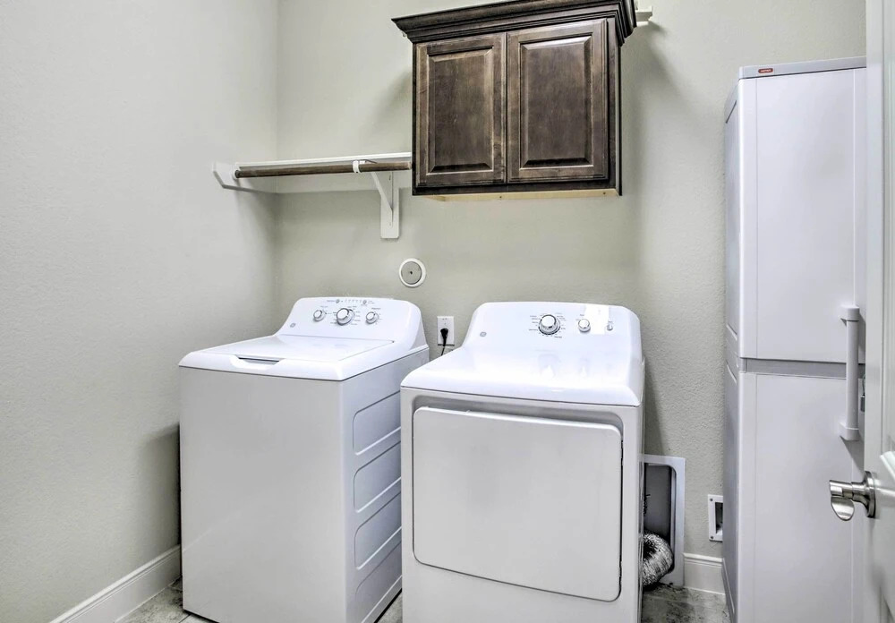 Spacious Cypress Home in Fairfield Community!