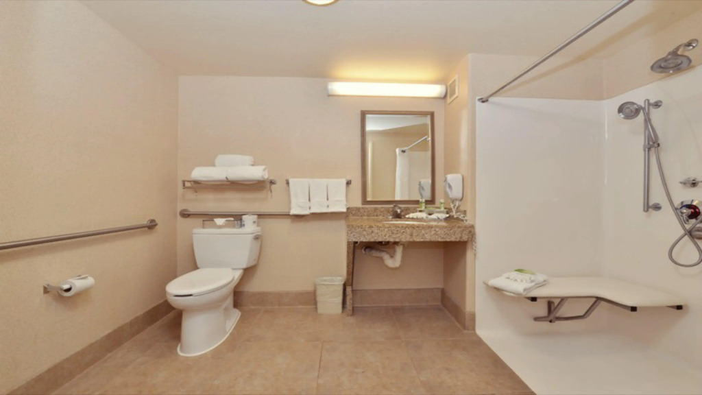Holiday Inn Express Hotel & Suites Lincoln-Roseville Area by IHG