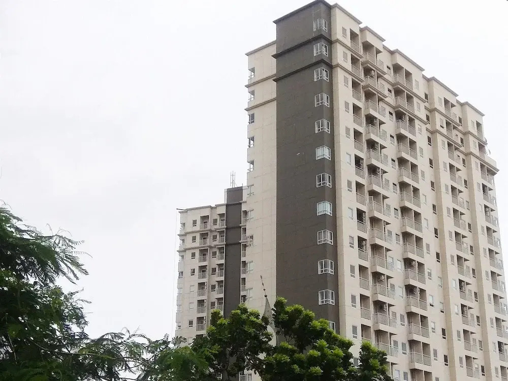 Modern And Spacious Studio Apartment At Mustika Golf Residence