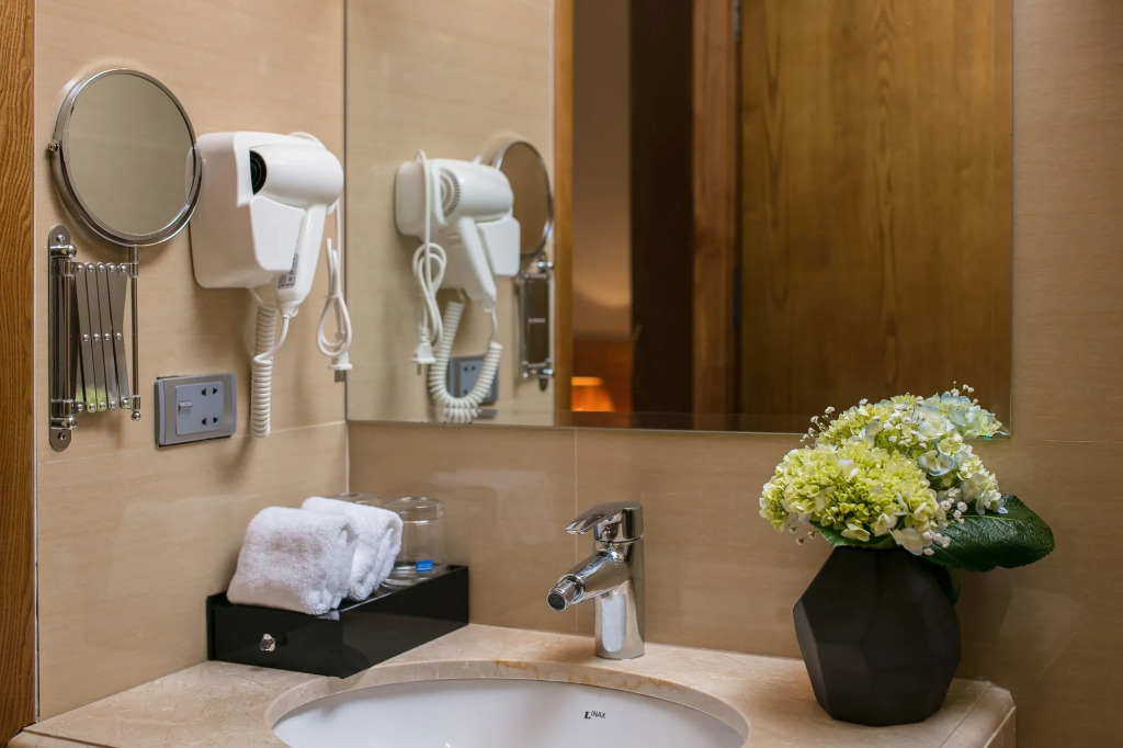 Hanoi Paon Hotel Spa & Sky Bar
