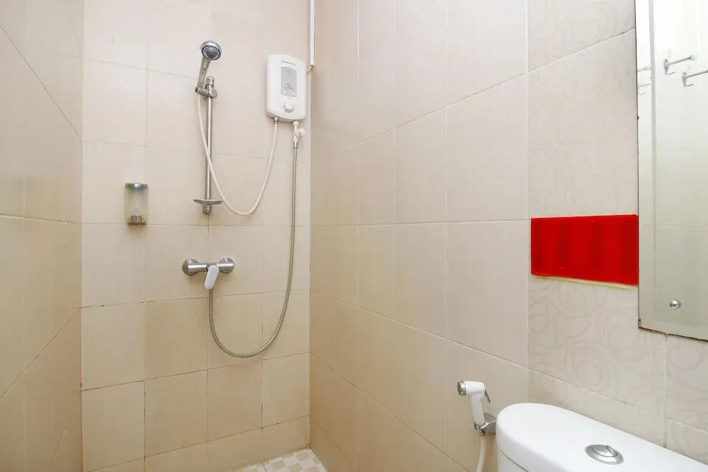 Airy Serpong Boulevard BSD Timur AH 2 Tangerang Selatan