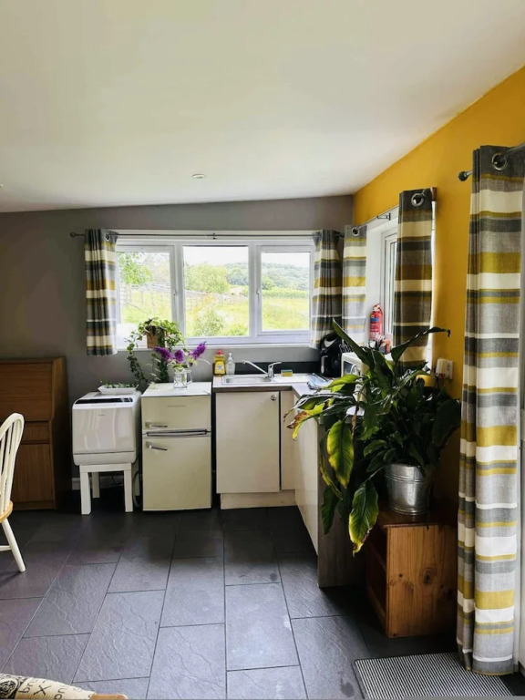 The Cabin in Lifton With 1 Bedrooms and 1 Bathrooms