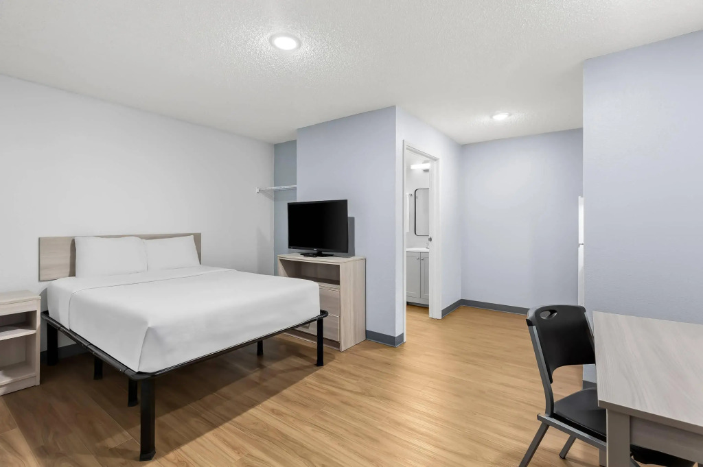 Birch Hill Suites - Lakeland