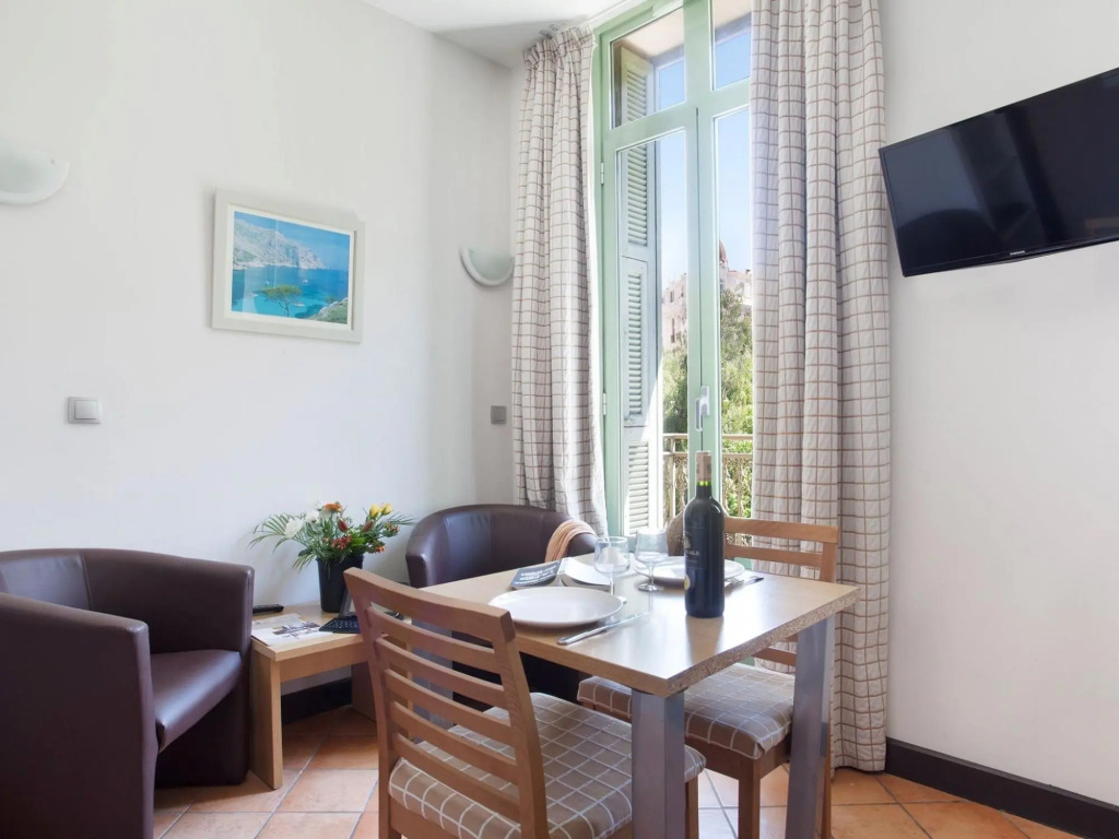 Apartment in Nice Near the Promenade des Anglais