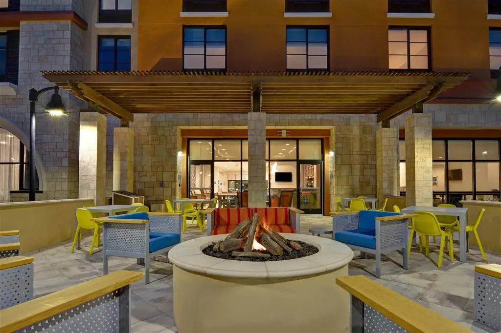 Home2 Suites By Hilton Orlando Flamingo Crossings, FL