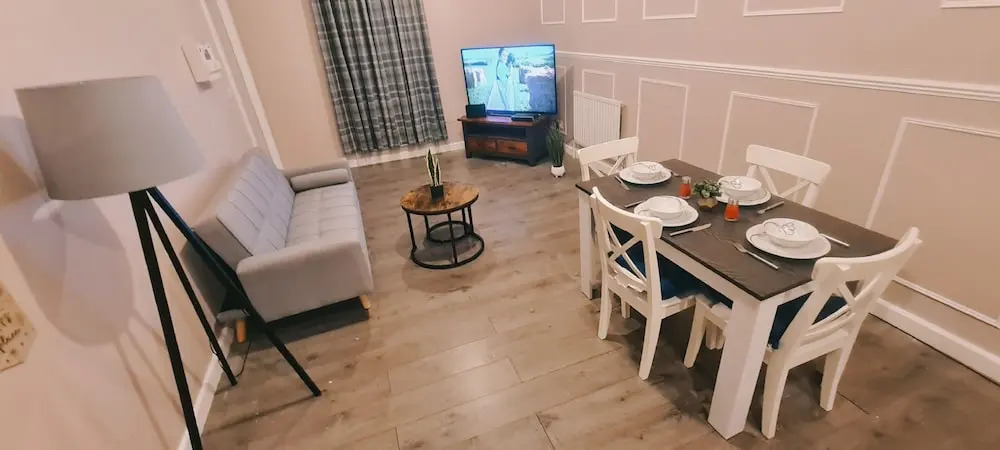 Charming 1-bed Apartment in Barnsley