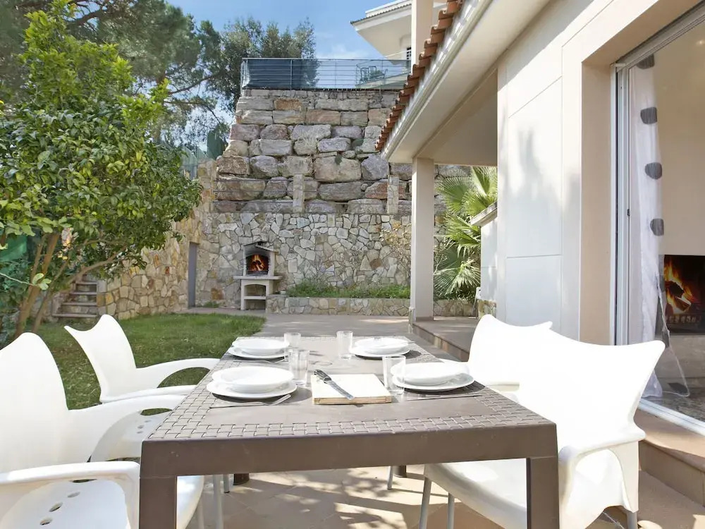 Modern Villa in Canyelles With Private Swimming Pool