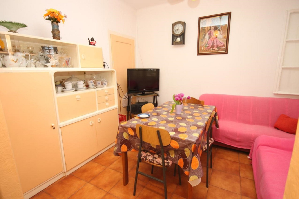 Room Mare - economy rooms: R3 Sucuraj, Island Hvar