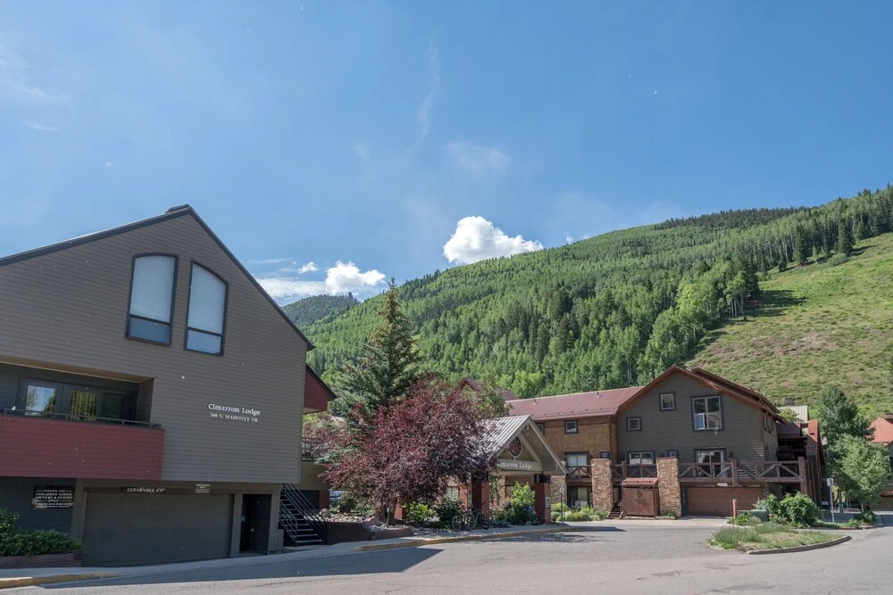 Cimarron Lodge 33 by AvantStay Ski-InSki-Out Property in Complex w Two Hot Tubs