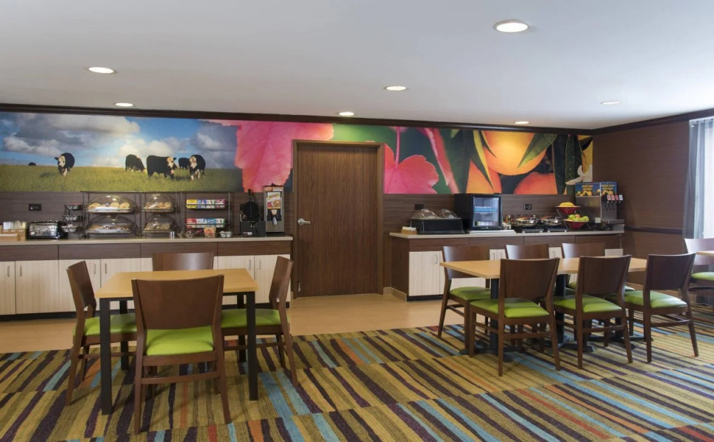 Fairfield Inn and Suites by Marriott Chicago St. Charles