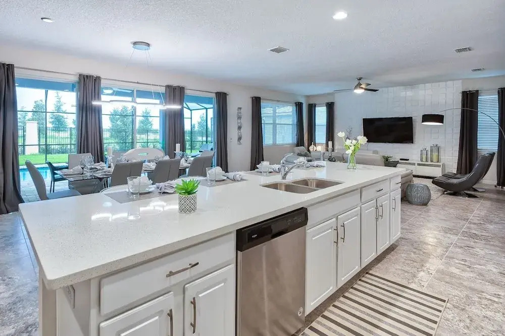 Solara Resort 9047