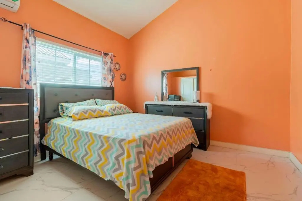 Cayman’s Luxury Estate VacayStay