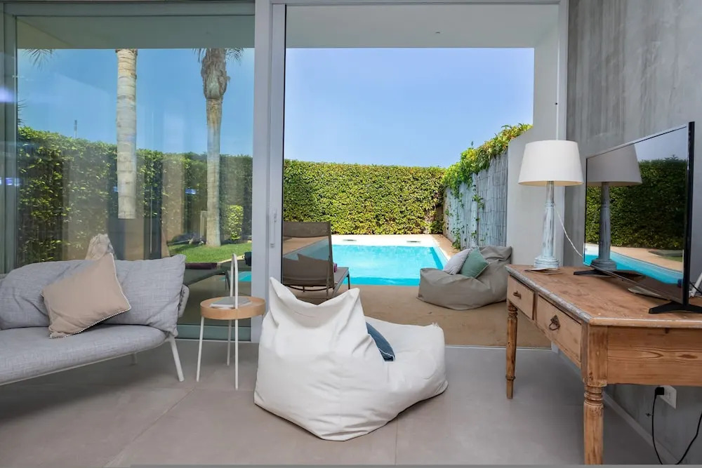 VILLA IL MELOGRANO 4&2, Emma Villas