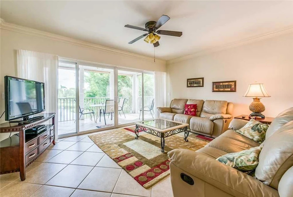 Bella Lago 124 - Three Bedroom Condo