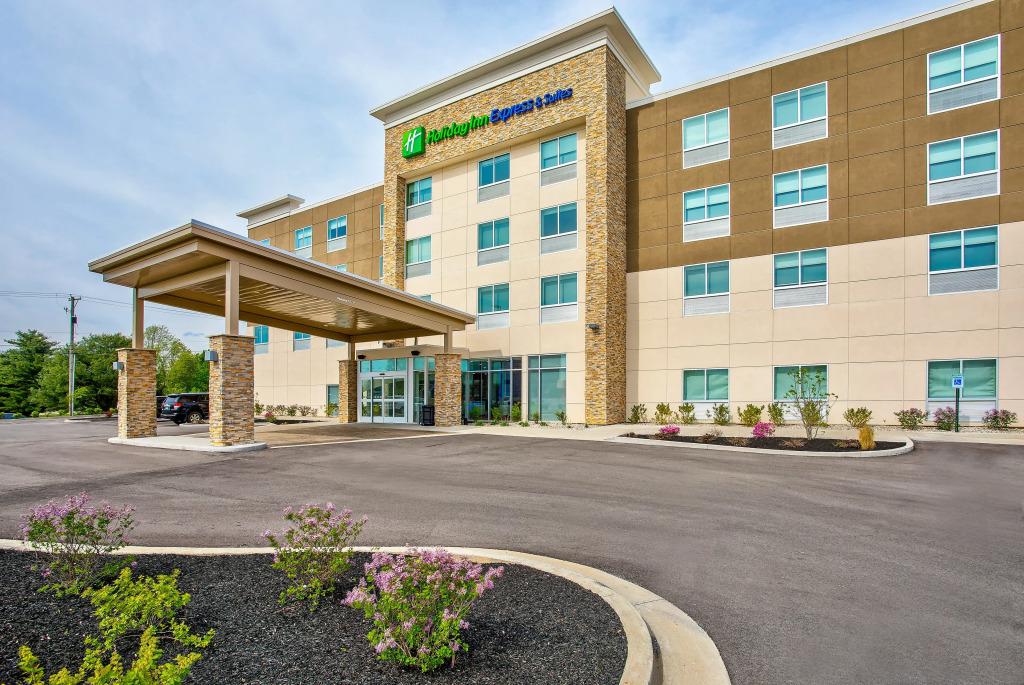 Holiday Inn Express & Suites - Lexington W - Versailles by IHG