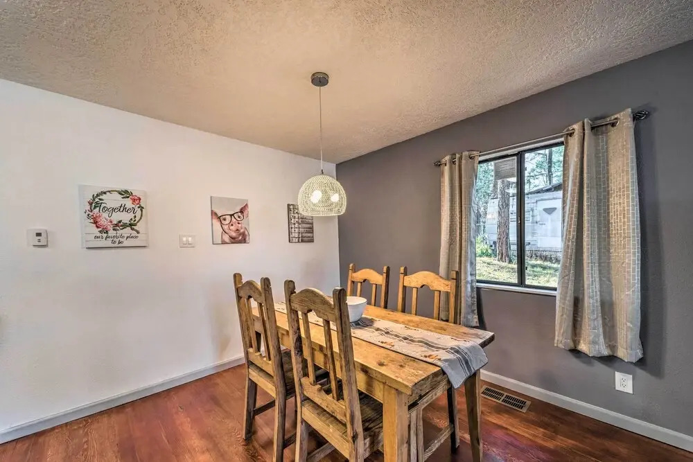 Ruidoso Cabin - Walk to Midtown Dining & Shops!