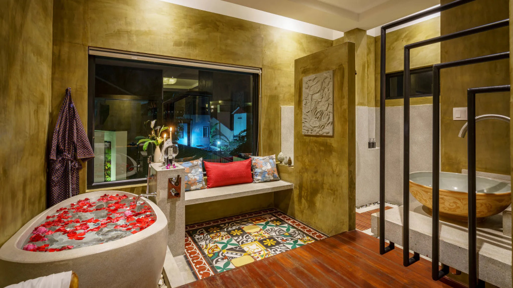 The Secret Corner Unique Residence