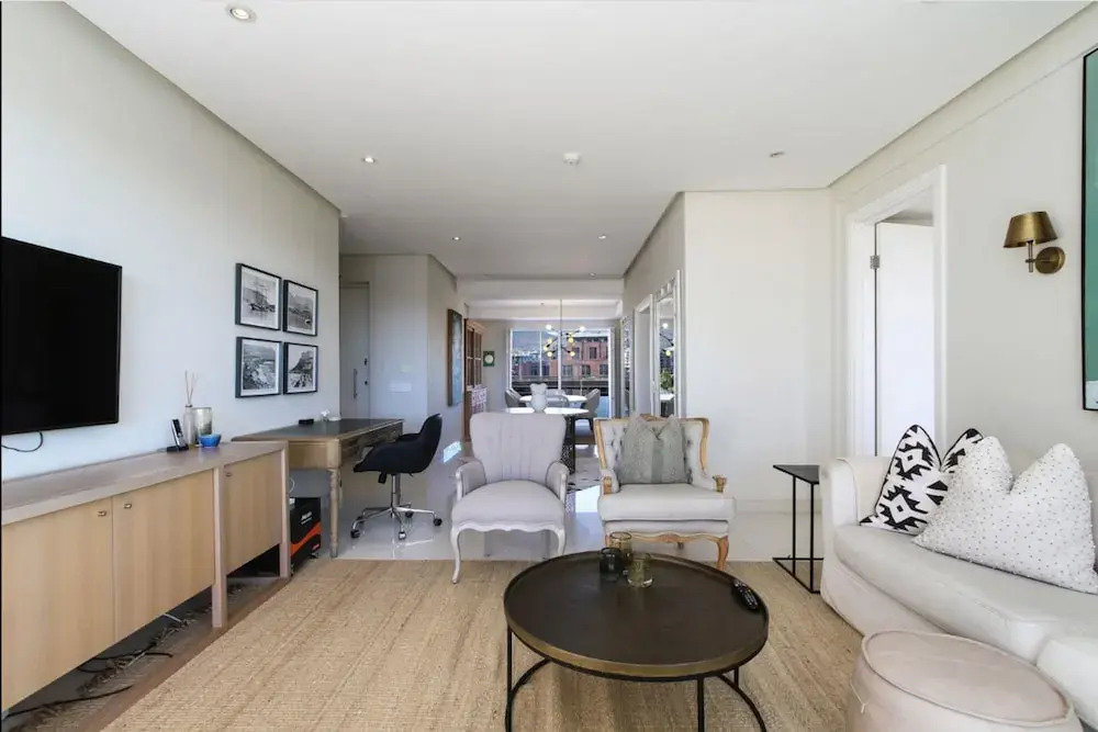 Canal View Two Bedroom Luxury Apartment - 507