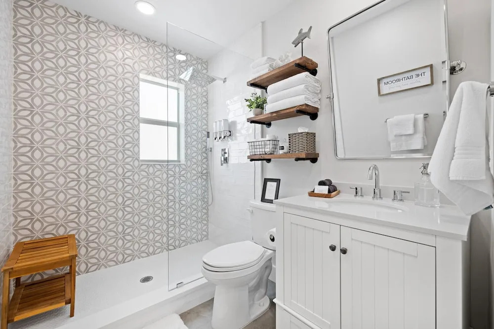 Stylish Luxury Home Near Beach & DT
