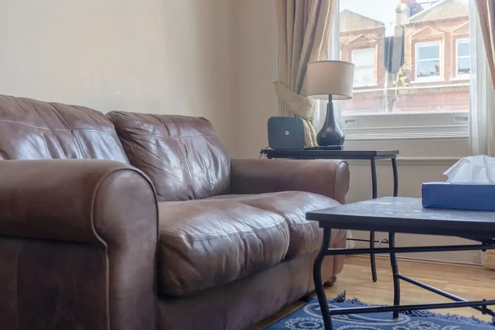 Traditional 2 Bedroom Flat in South Kensington