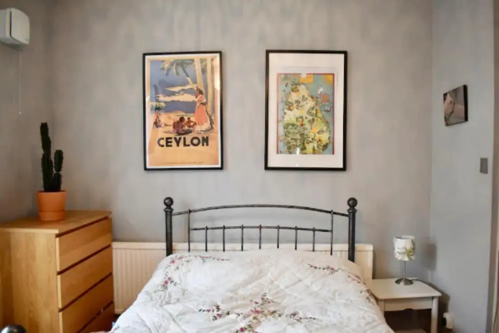Stunning 2 Bedroom Flat in Vibrant Neighbourhood