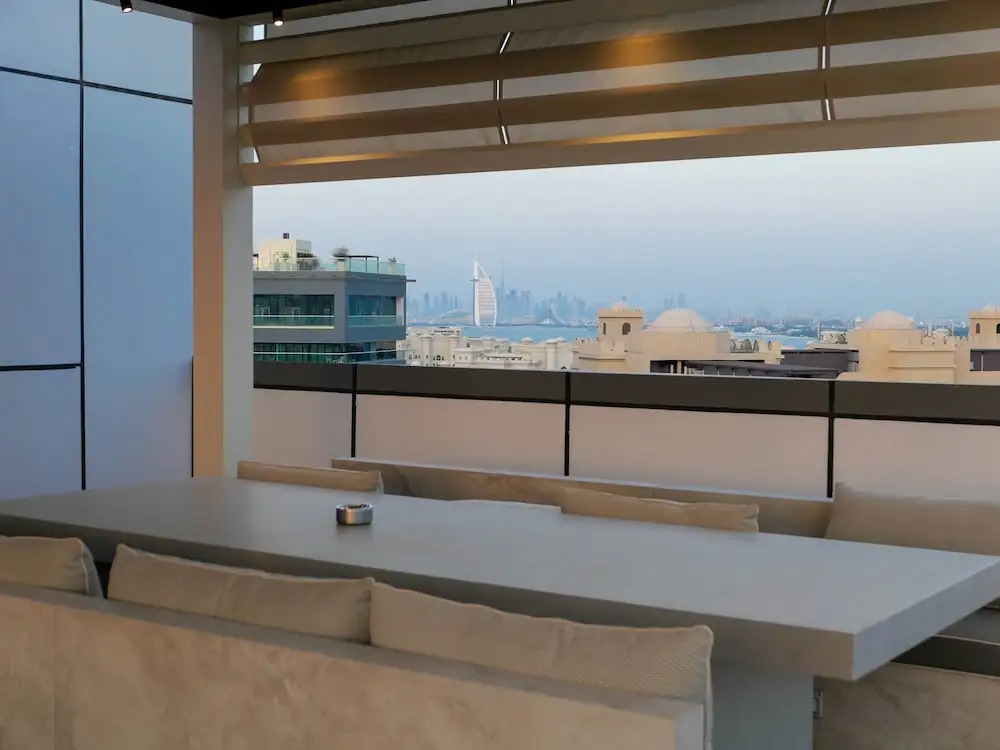 High End 4BR Penthouse With Private Pool and Skyline Views