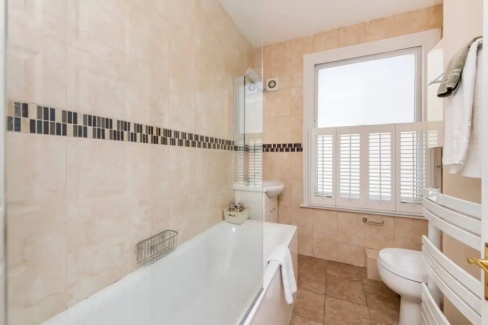Fabulously British 3 Bed House near Battersea Park