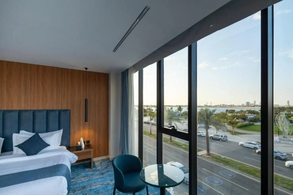 Blue Breeze Hotel