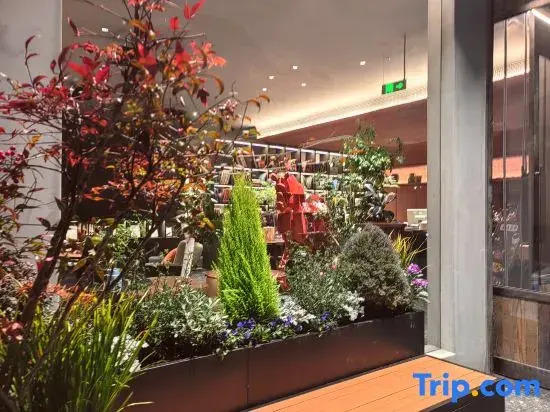Qishe Hotel (Wanda Plaza Yunjin Road Subway Station)