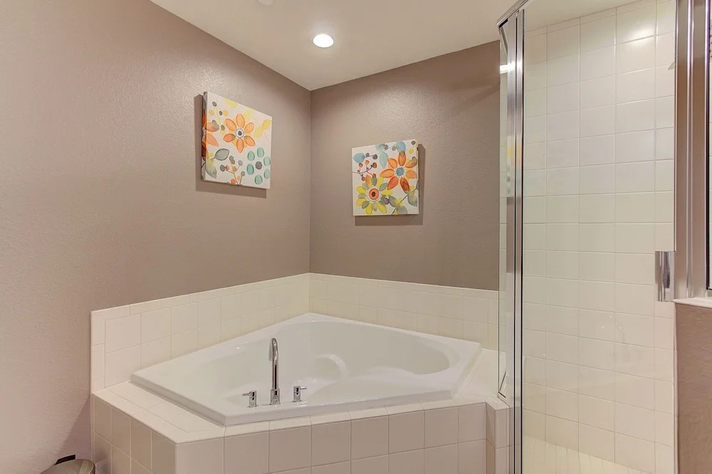Oasis Beach Villa Unit S-1 2 Bedrooms 2 Bathrooms Apts