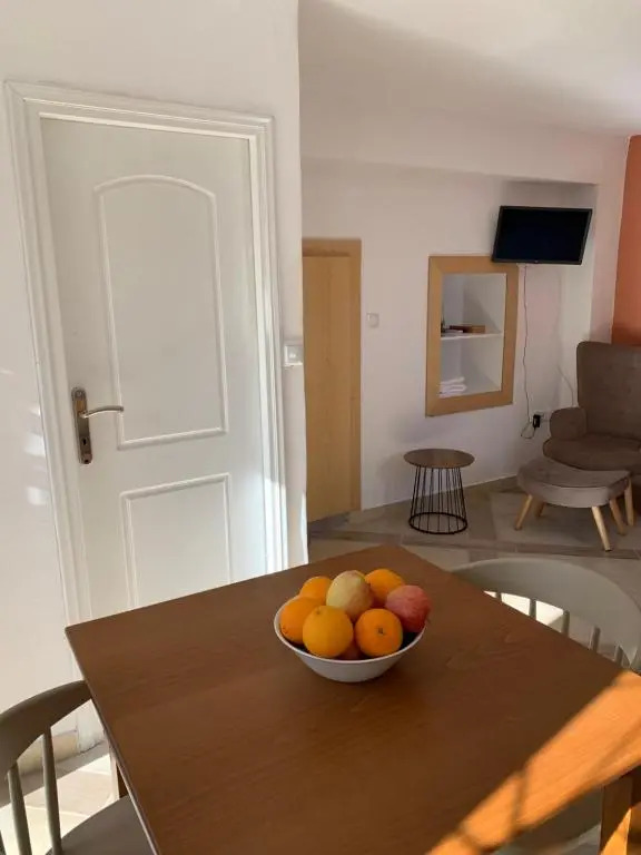 Zacharos Elegant Studio