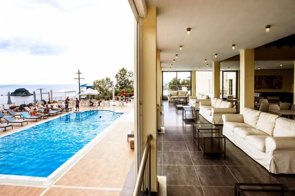 La Luna Hotel