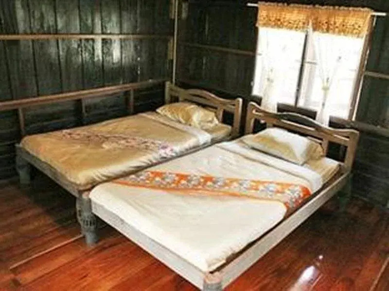 Baanmai Sainam Resort
