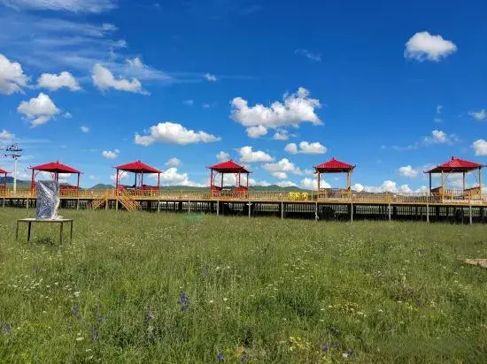 Xiahe Riyue Mountain Villa