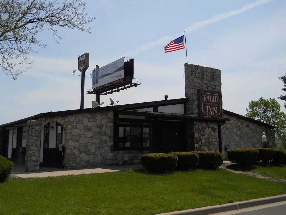 Value Inn Kenosha West