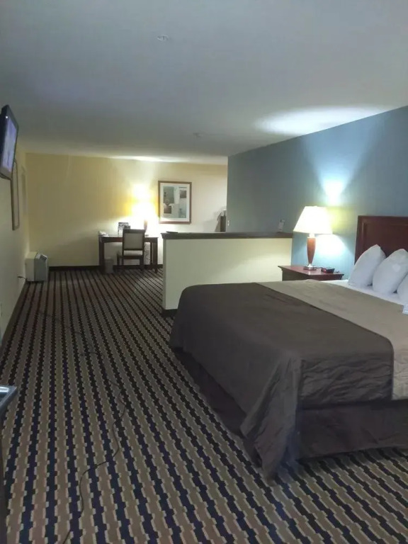 Inn At Expo Square
