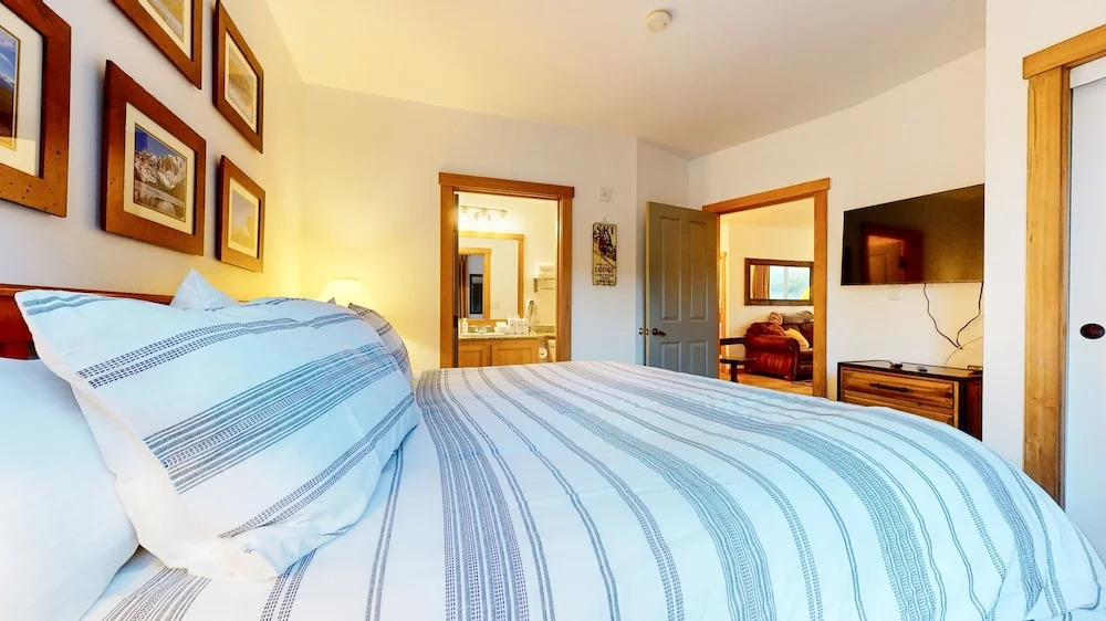 Juniper Springs Lodge #246 2 Bedroom Condo