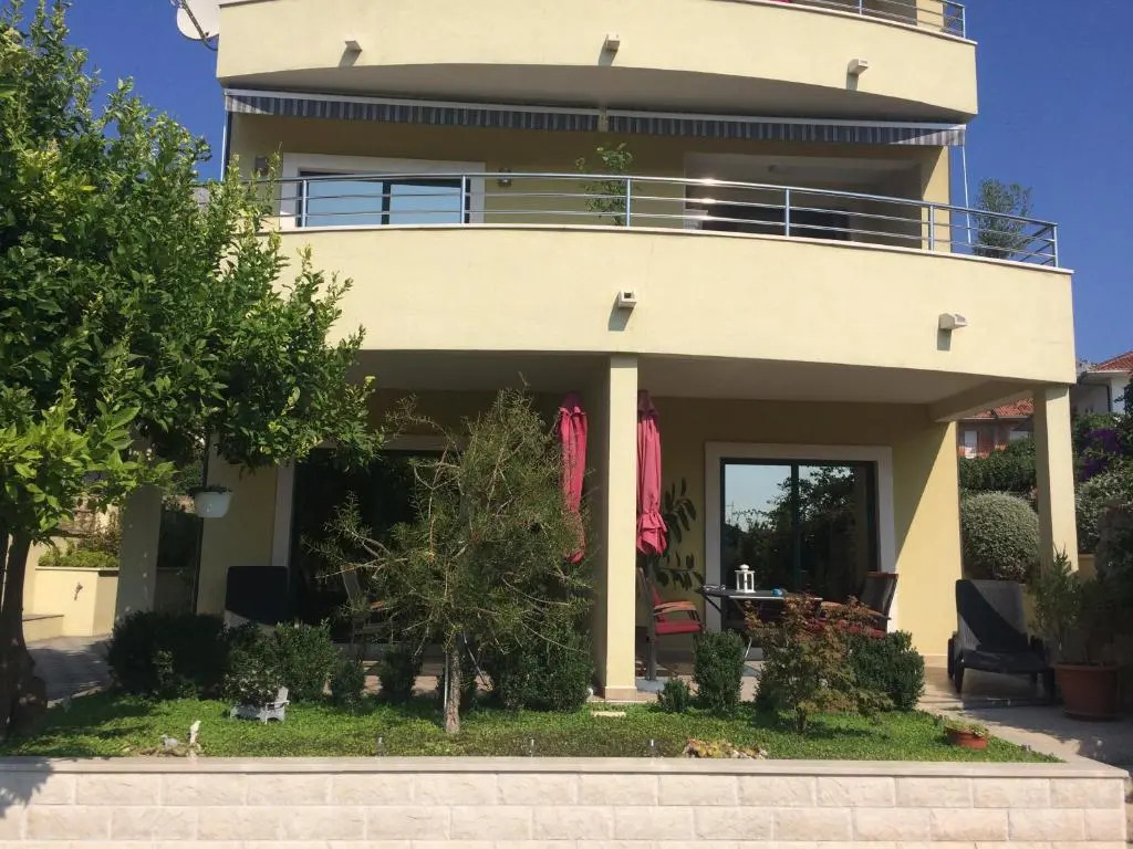 Apartmani Dora i Kati
