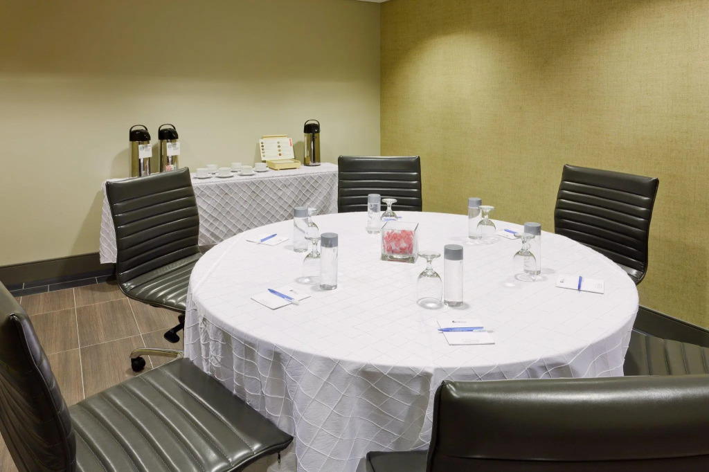 Hotel Indigo Long Island - East End by IHG