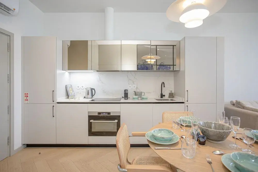 Modern Coastline Apartment