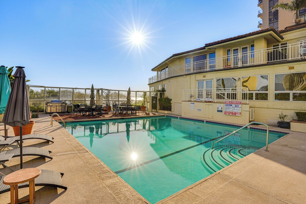 Beachfront Living in Long Beach: 2,500 Sq Ft Condo