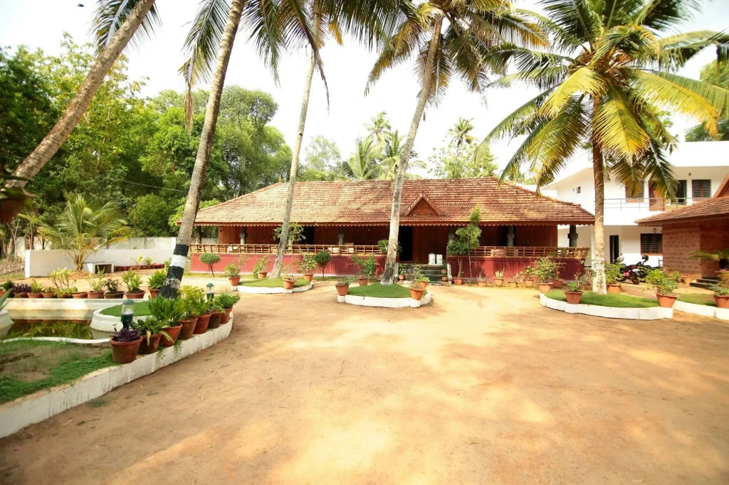 OYO 8839 near Vadackal beach Road