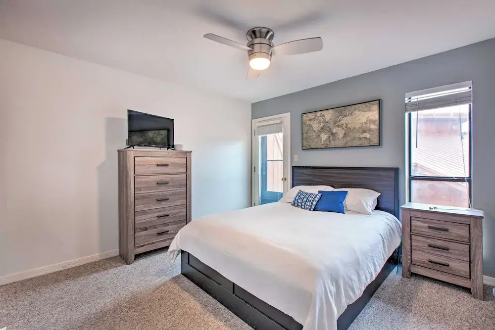 2 Blocks to Skiing & Mtb: Angel Fire Condo