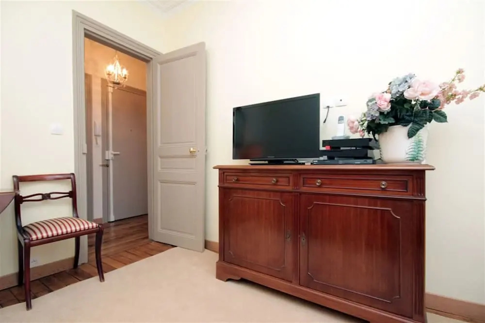 2 rooms - next to the Eiffel tower - Trocadéro