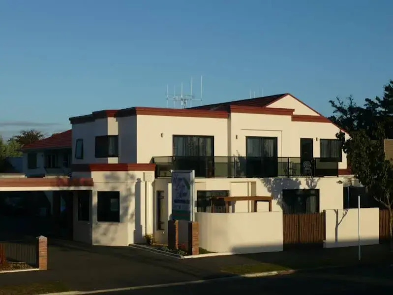 Ulster Lodge Motel