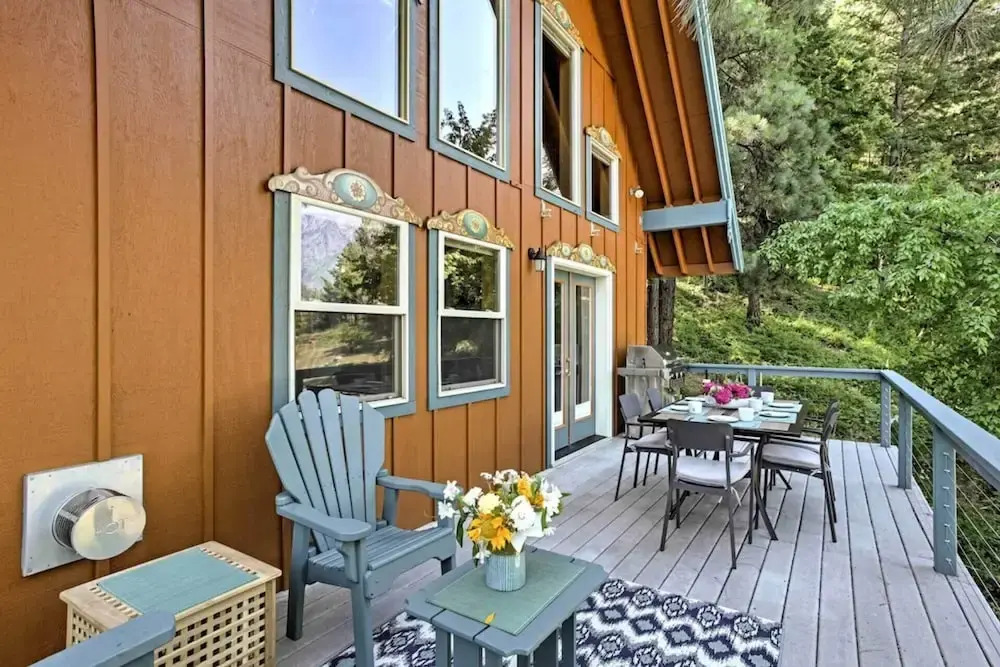 Tamarack Haus' Hot Tub & EV Charging: Walk Dtwn!